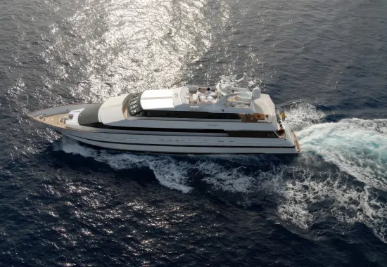 Yacht Ladyship side view