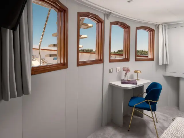 Yacht Belezza cabin