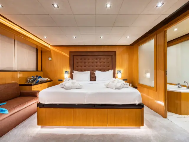 east-med-yachting-cant-remember_0002