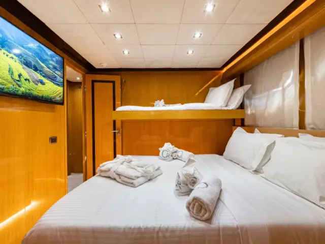 east-med-yachting-cant-remember_0005