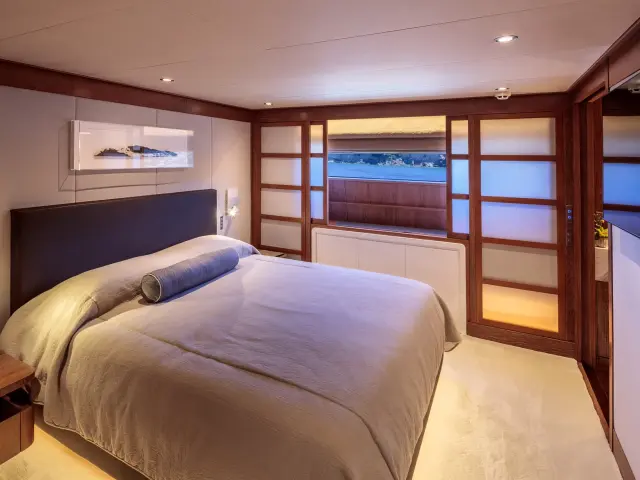 Yacht Shooting Star cabin