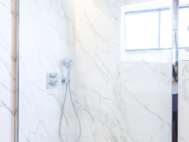 Yacht Axella cabin bathroom