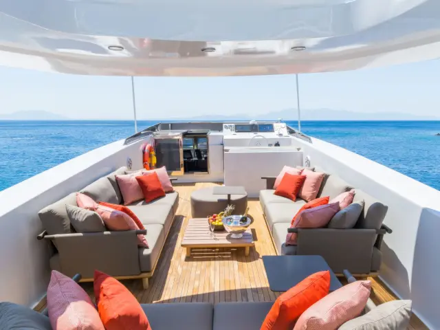 Yacht Axella flybridge