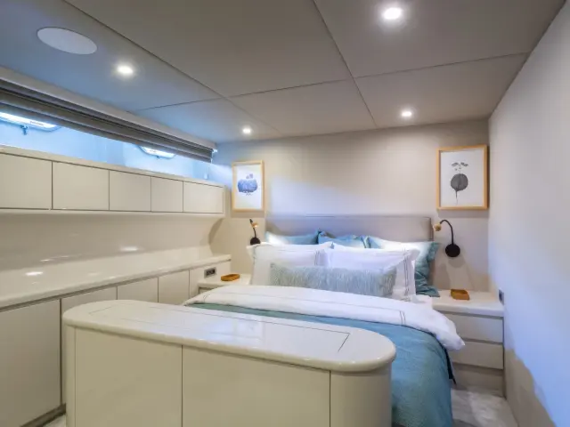 Yacht Axella cabin