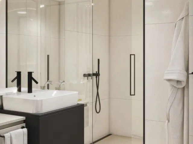 Yacht Maxita cabin bathroom