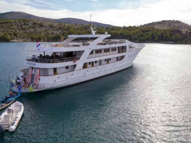 Yacht Karizma aerial view