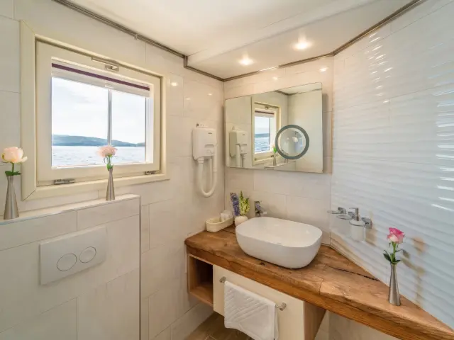 Yacht Riva cabin bathroom