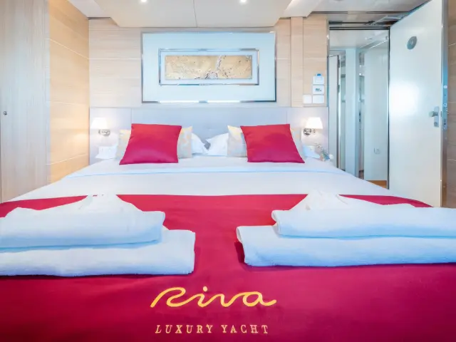 Yacht Riva cabin
