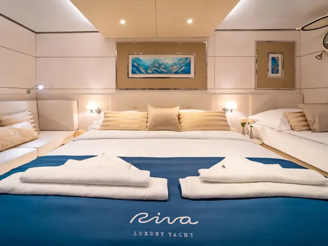 Yacht Riva cabin