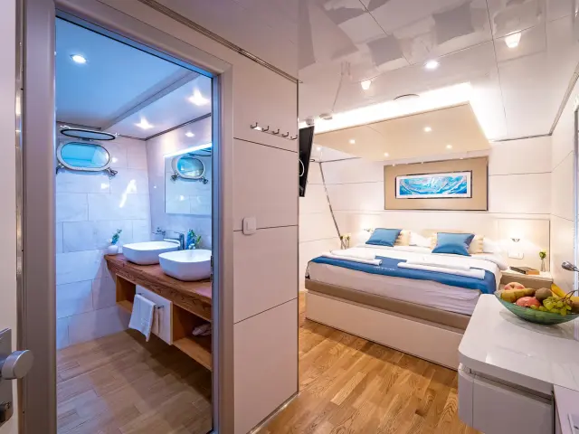 Yacht Riva cabin