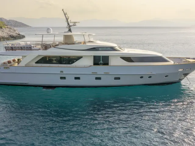 Yacht Elysium side view