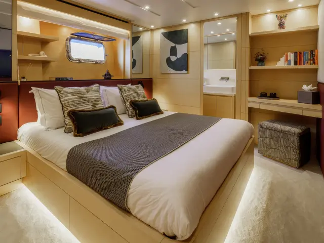 Yacht Elysium cabin