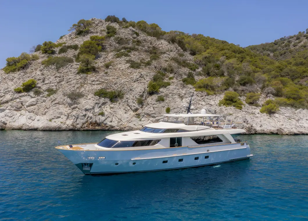 Yacht Elysium side view