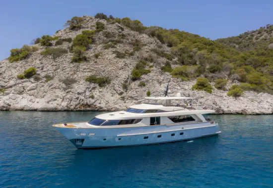 Yacht Elysium side view