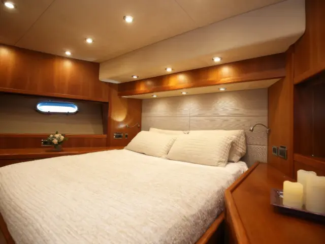 Yacht Quantum cabin