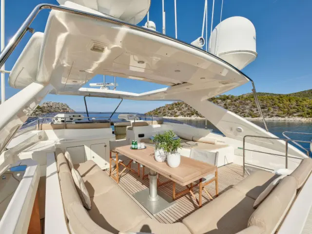 Yacht Pareakki photo