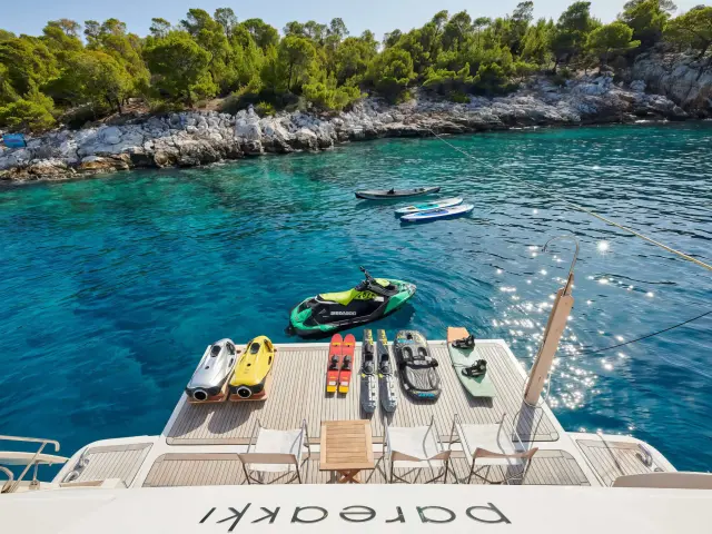 Yacht Pareakki photo