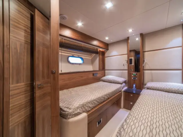 Yacht Spirit of the Sea cabin