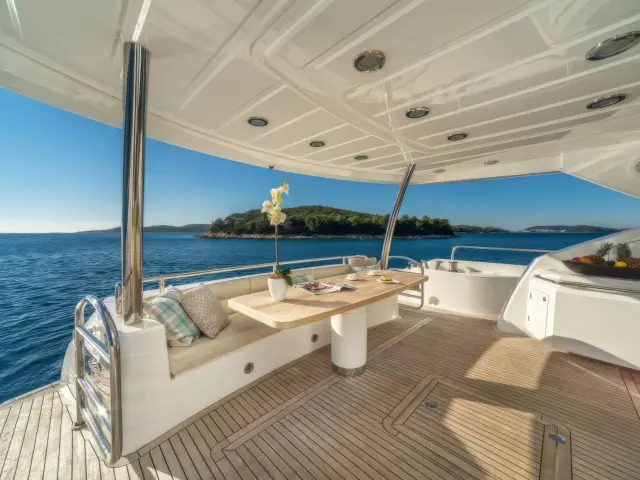 Yacht Spirit of the Sea aft