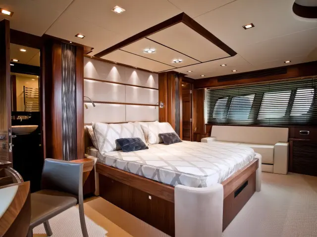 Yacht Spirit of the Sea cabin