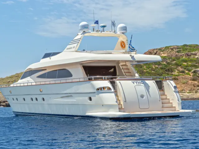 Yacht Vyno back view