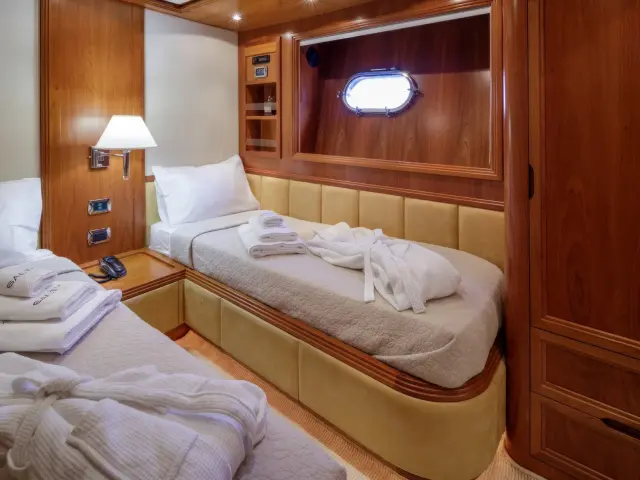 Yacht Salty cabin