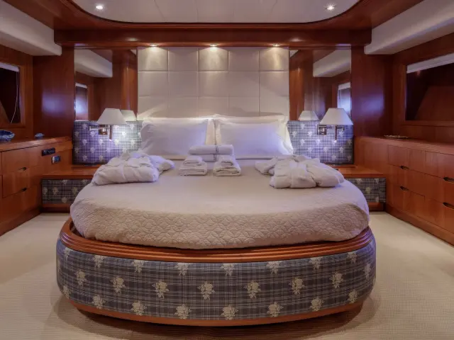 Yacht Salty cabin