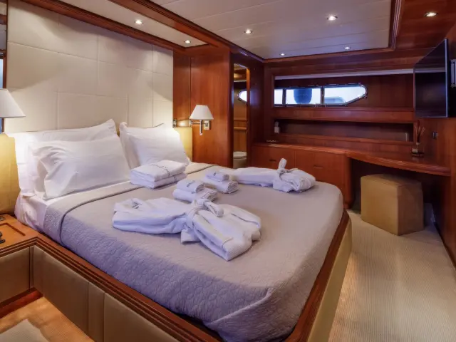 Yacht Salty cabin