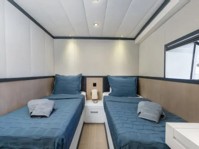 east-med-yachting-calm-down_0006