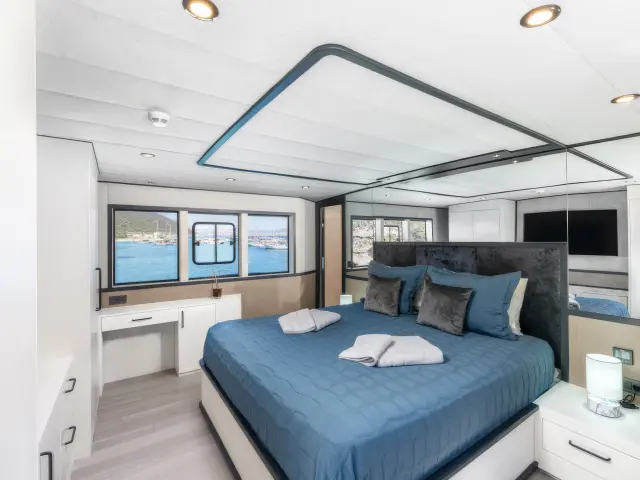 east-med-yachting-calm-down_0012