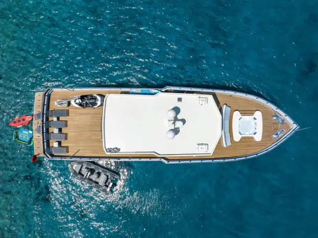 east-med-yachting-calm-down_0018