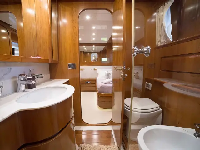 east-med-yachting-amoraki_0013