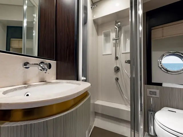 east-med-yachting-be-happy_0016