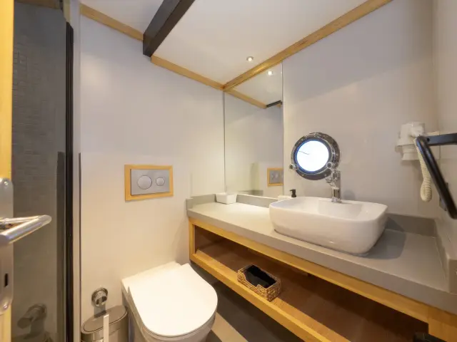 east-med-yachting-nayk-3_0001