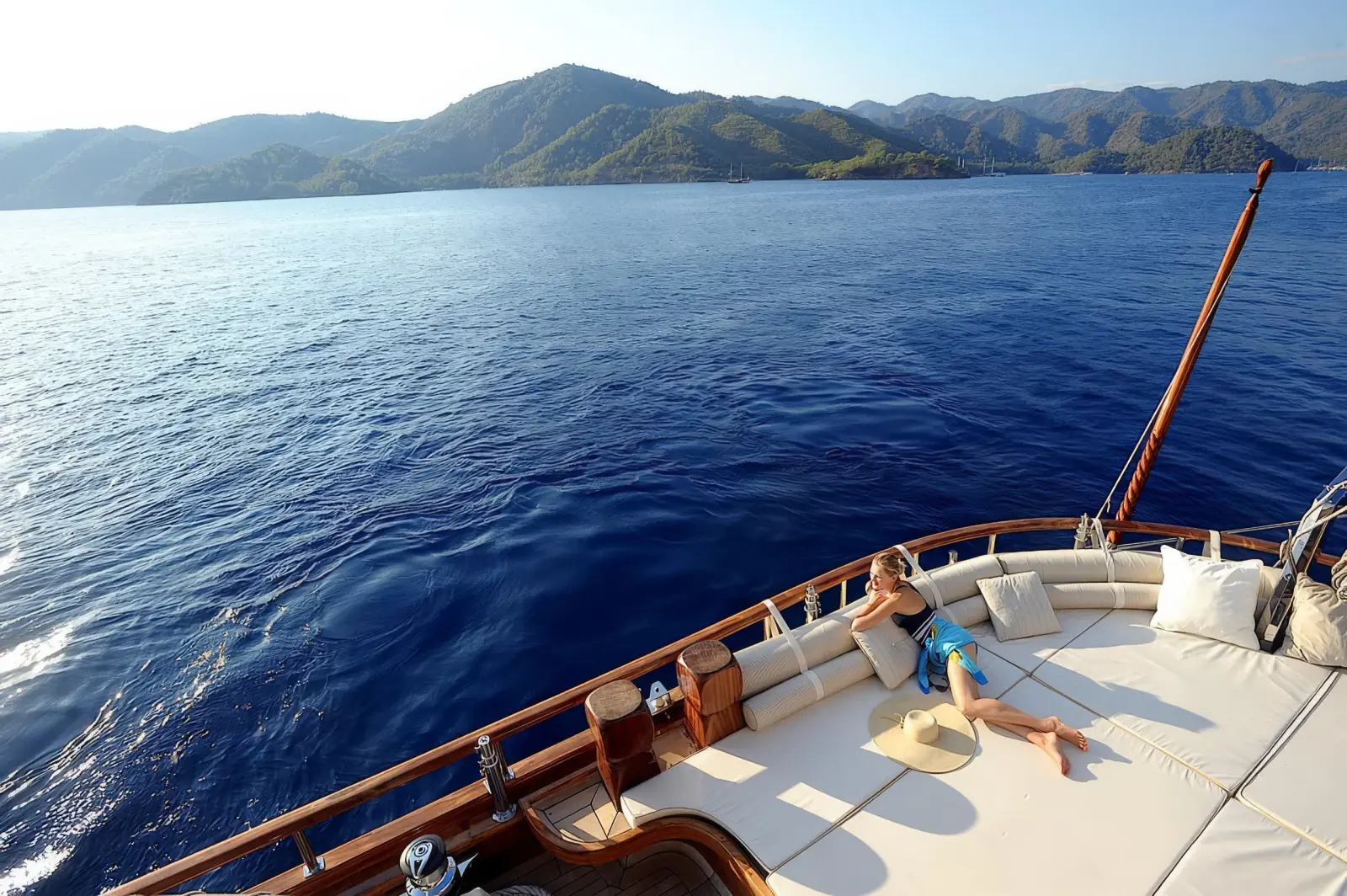 east-med-yachting-life-on-board_0001