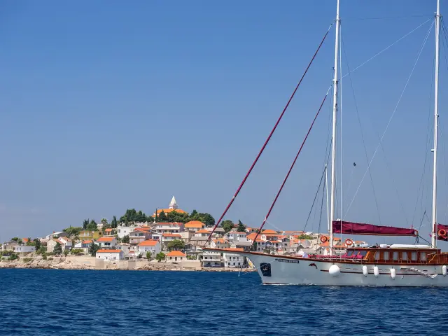 Yacht Morning Star on anchor