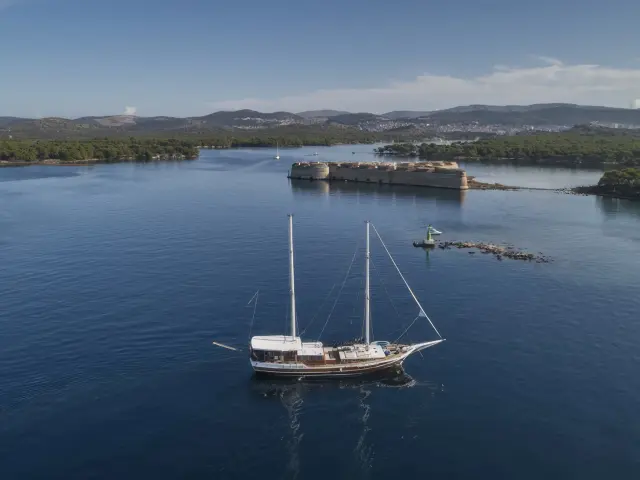 Yacht Perla aerial view