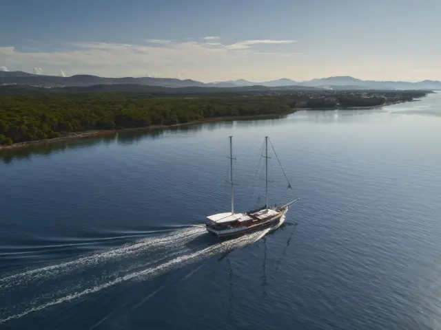 Yacht Perla aerial view