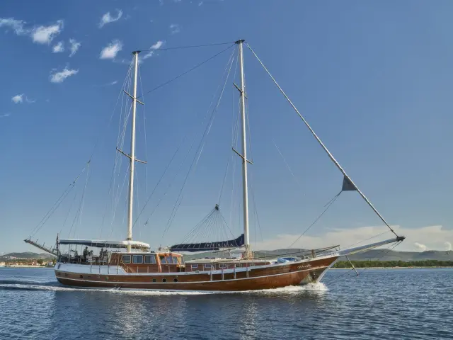 Yacht Perla aerial view