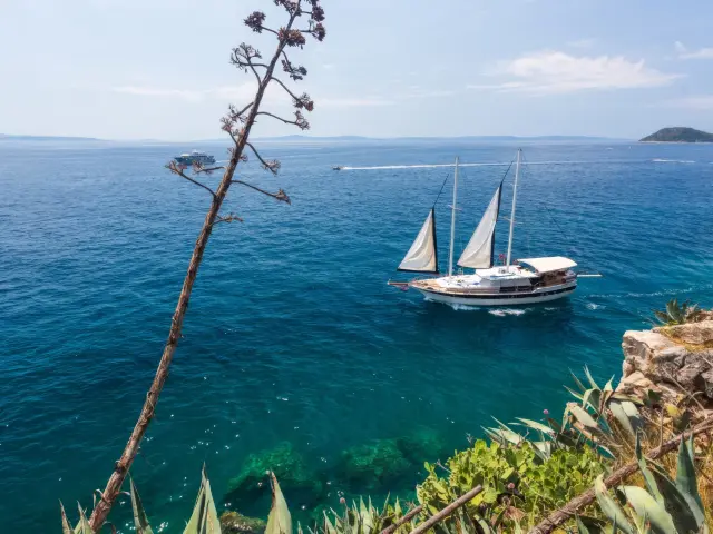 Yacht San aerial view