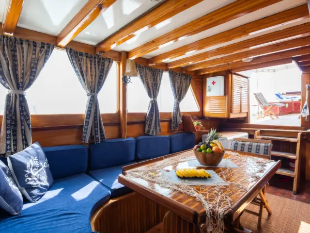 allaboutyachts-san_0012