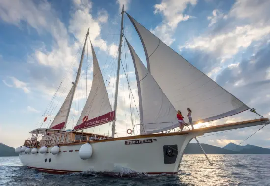 Yacht Morning Star sailing